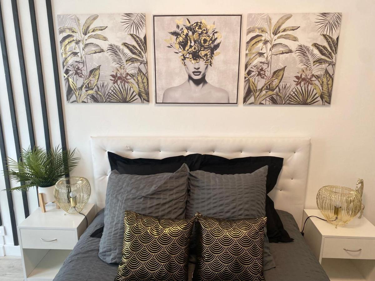 سا يْليرْ دو ري Sublime Appartement 2 Pieces A Deux Pas De La Plage المظهر الخارجي الصورة