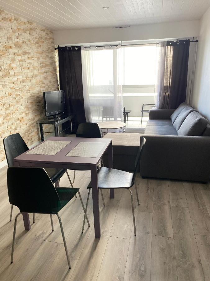 سا يْليرْ دو ري Sublime Appartement 2 Pieces A Deux Pas De La Plage المظهر الخارجي الصورة